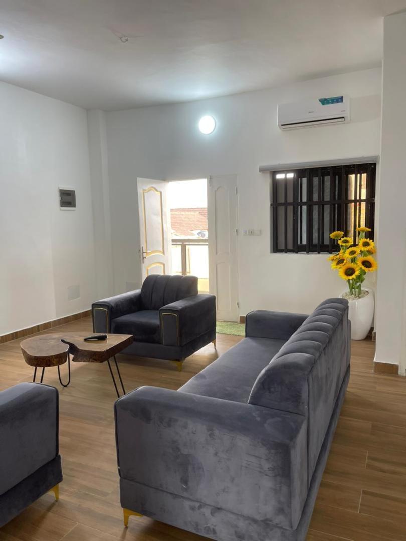 Chez Gero Apartment โกโตนู ภายนอก รูปภาพ