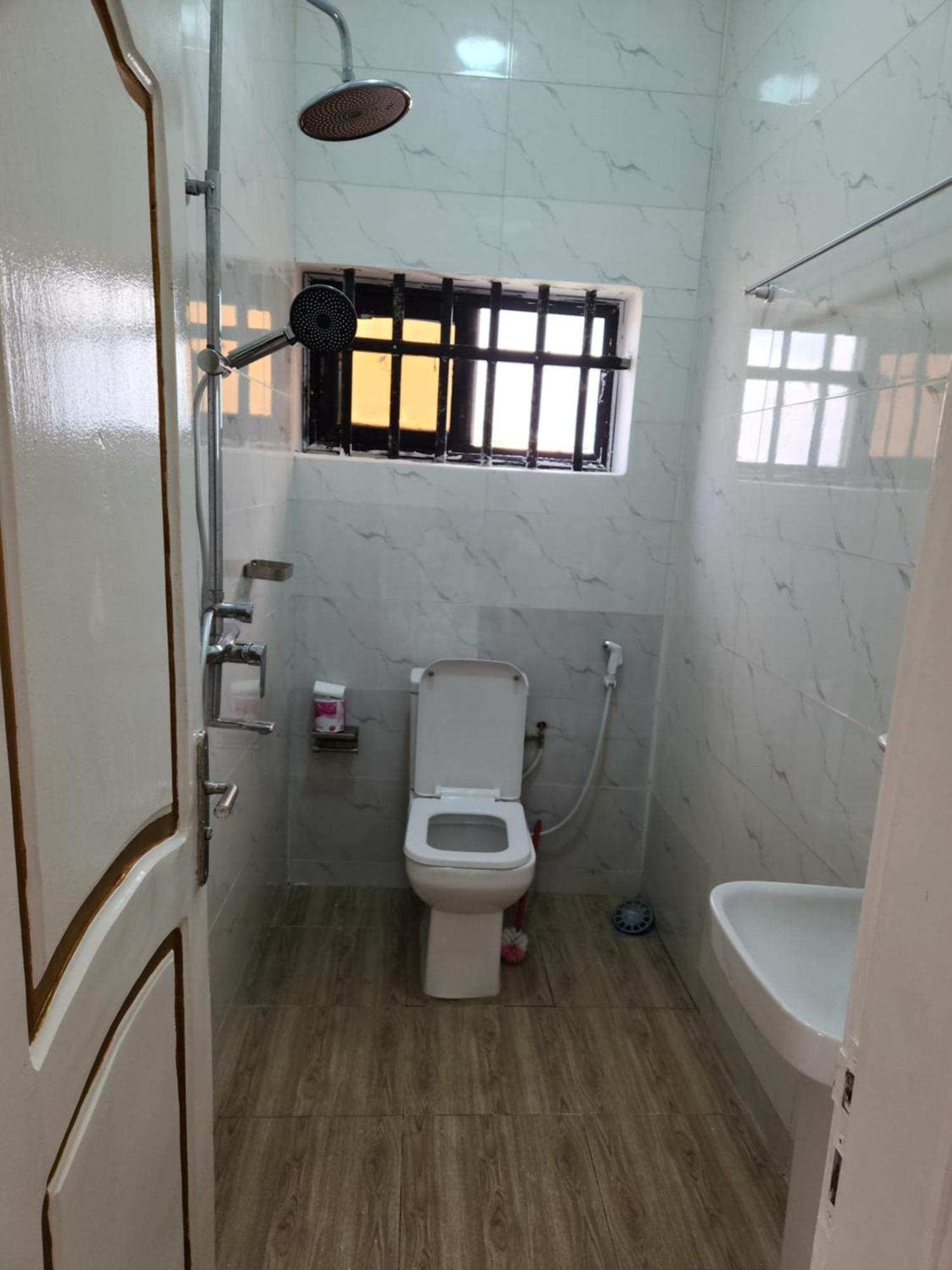 Chez Gero Apartment โกโตนู ภายนอก รูปภาพ